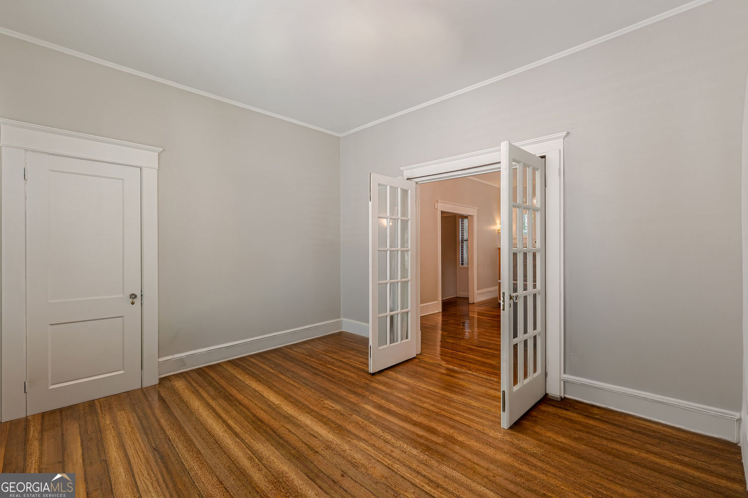 537 Winton TER NE