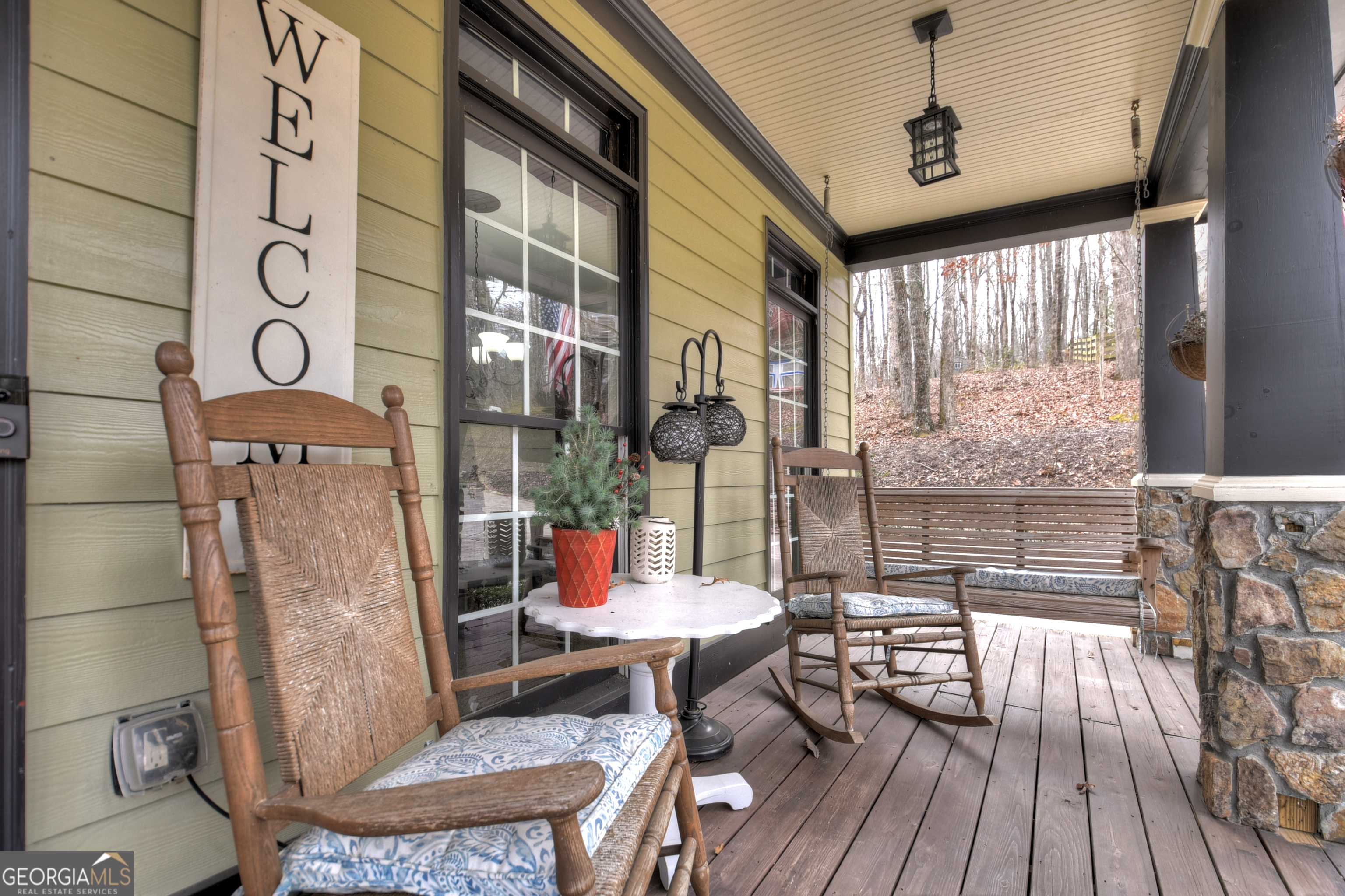 136 Lumber Oaks LN