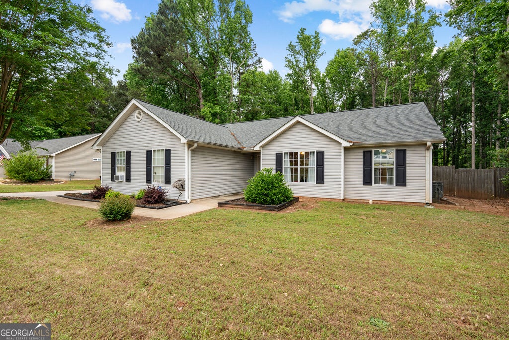 Photo of 185 Hayward Bishop Way, Senoia, GA 30276 (MLS # 10839717)