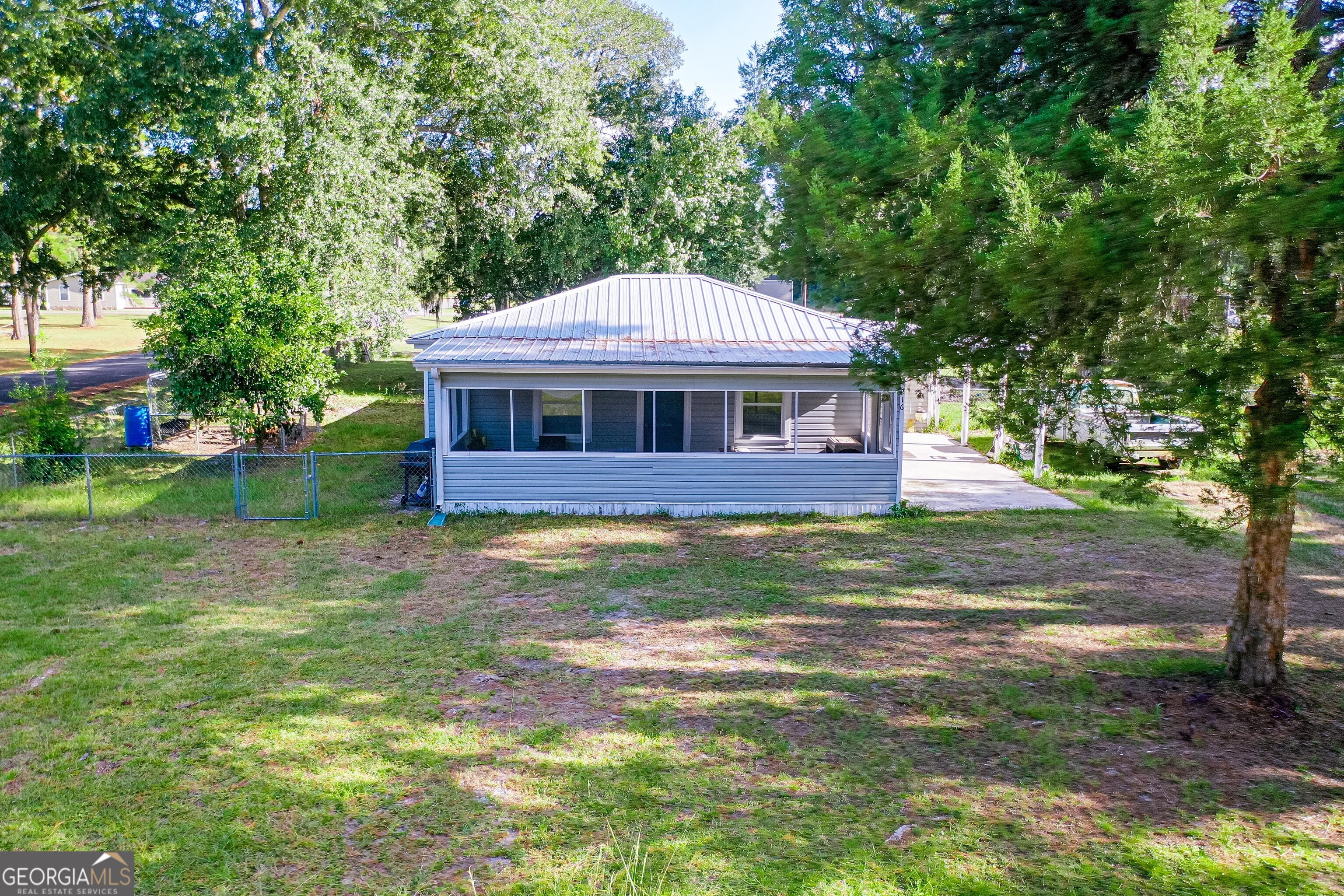 216 Pennsylvania AVE