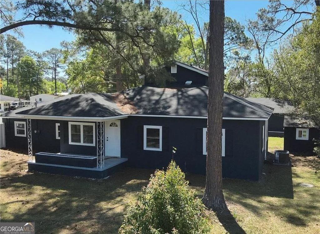 Photo of 601 Community Drive, Waycross, GA 31501 (MLS # 10712487)