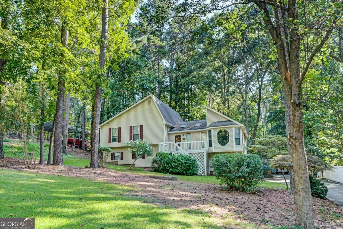 755 Cedar Creek WAY