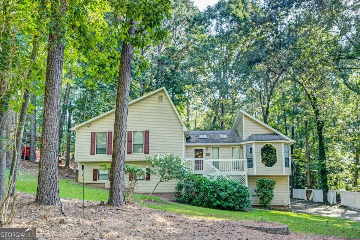 755 Cedar Creek WAY