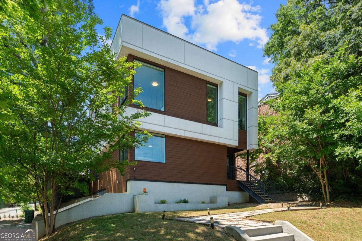 822 Argonne AVE NE