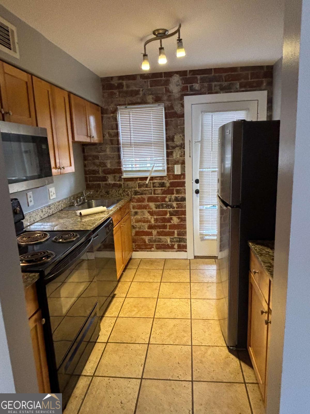 561 Formwalt ST SW 5