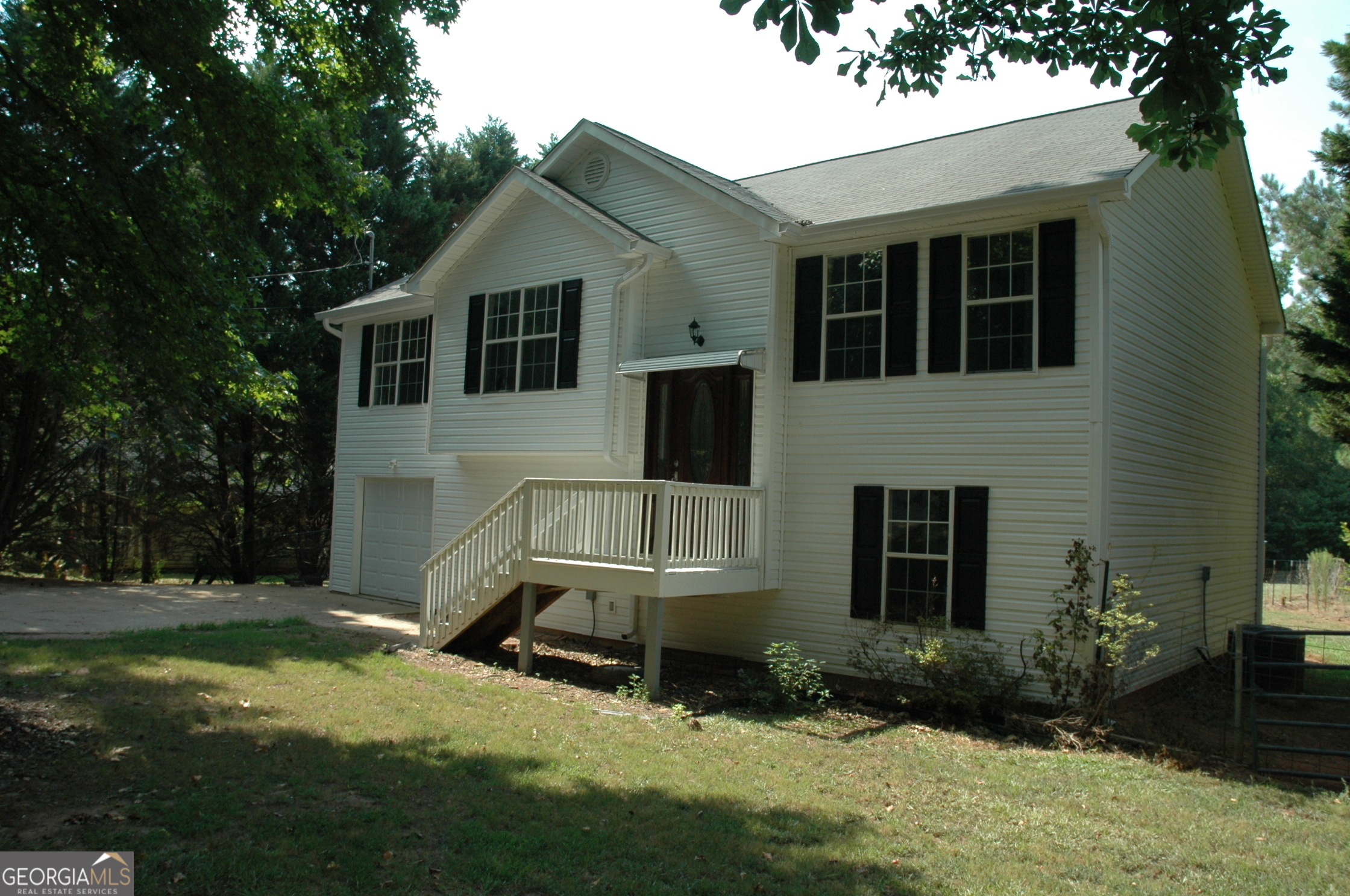 This Split level foyer is ready to move in. New flooring and paint. 3 bedrooms 2 full baths , open floor plan , deck , patio, partially finished lower level ( sheet rocked walls ), Lower level has 4 rooms, opens to patio and backyard, Single car garage with storage room.