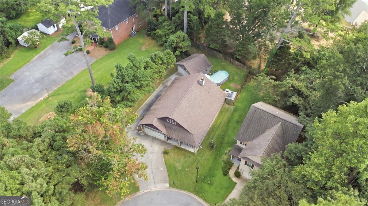 233 McBee PL