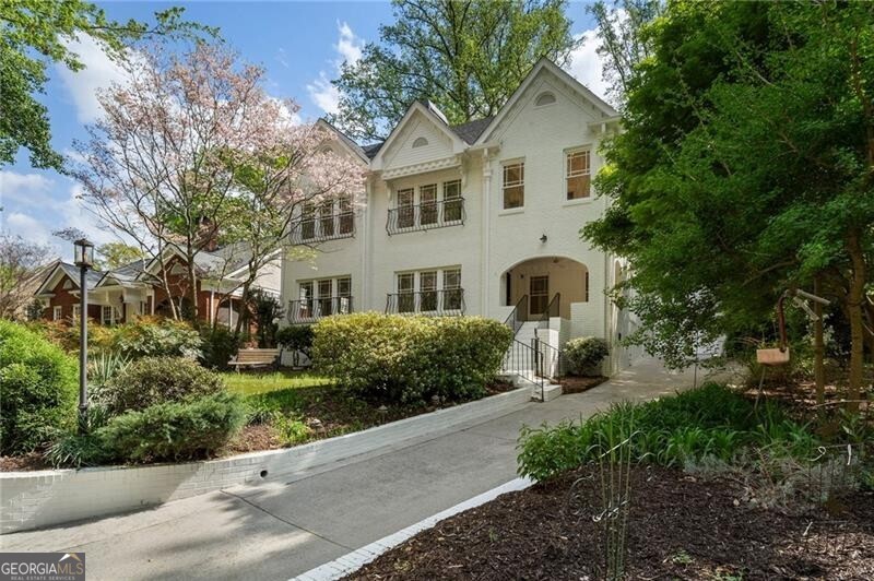 1503 Emory RD NE