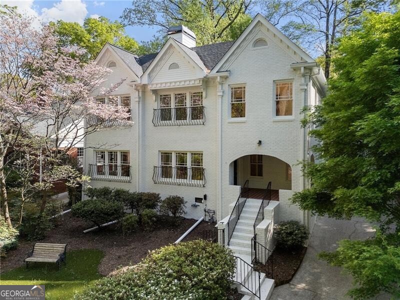 1503 Emory RD NE