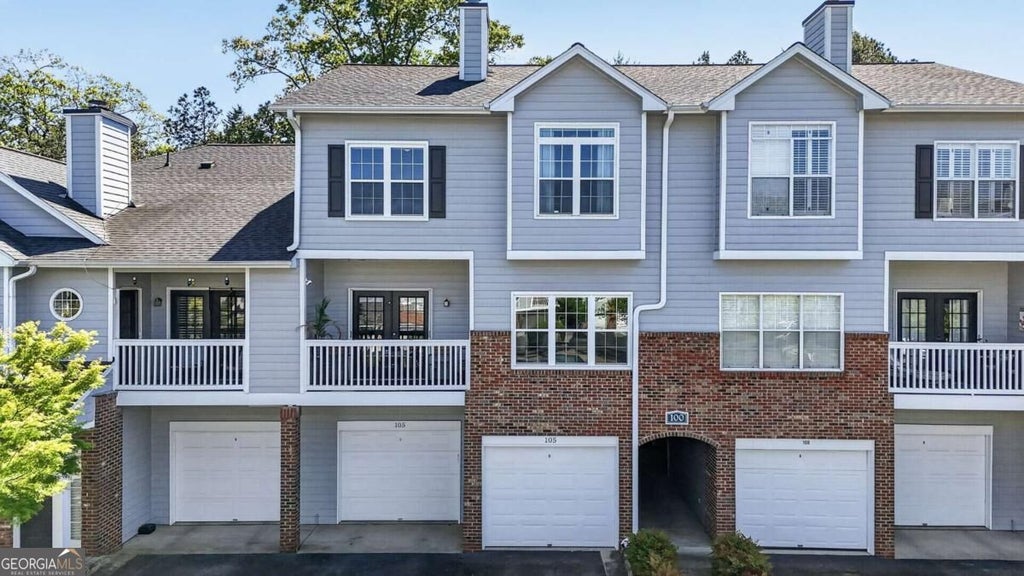 Photo of 105 Vinings Forest Circle SE, Smyrna, GA 30080 (MLS # 10850001)