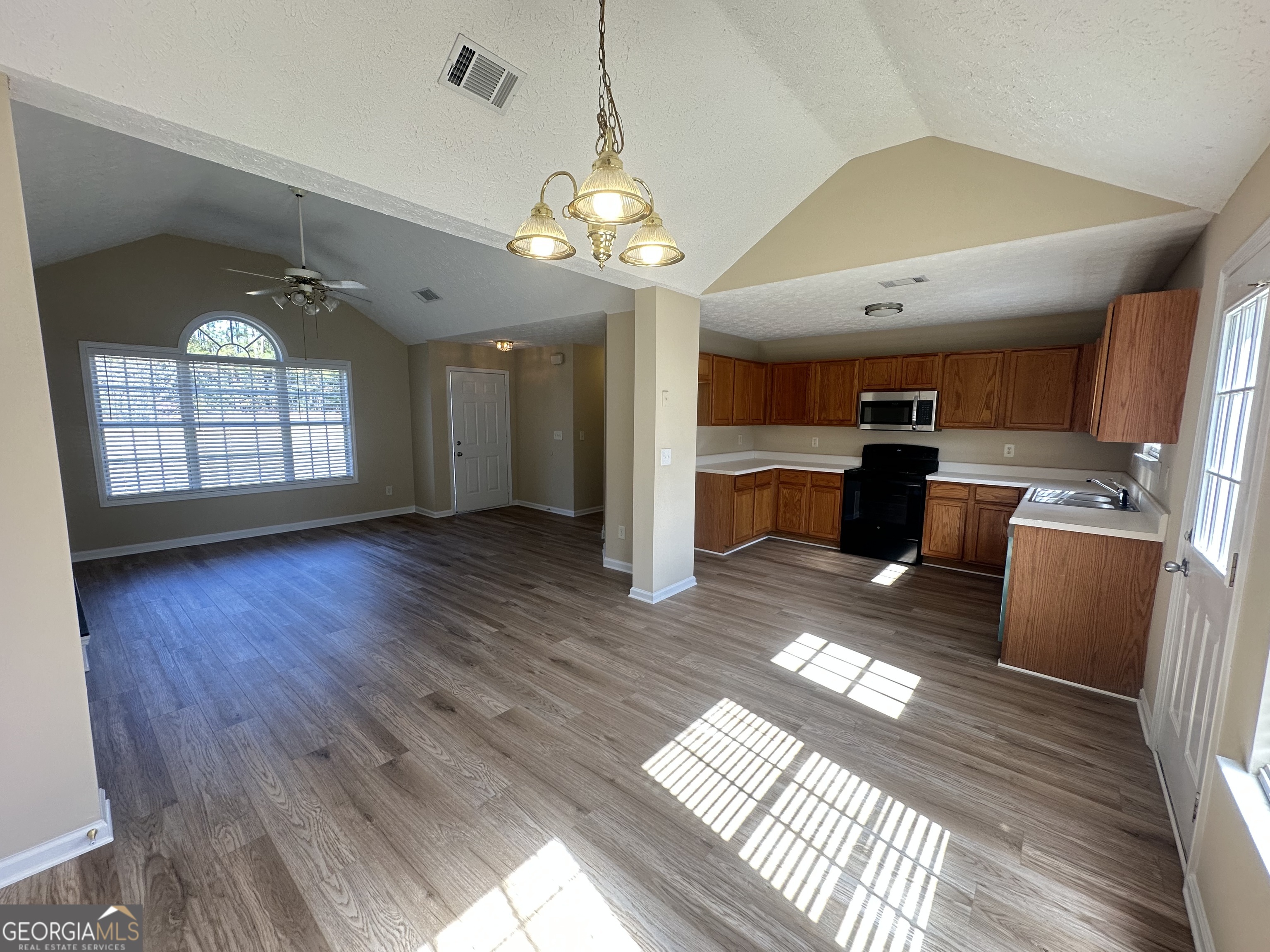 3860 Cedar Rock RD