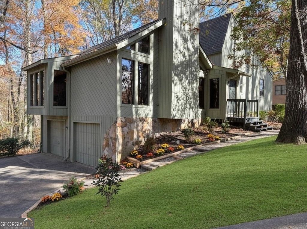 Photo of 1505 Kincaid Road, Marietta, GA 30066 (MLS # 10661967)