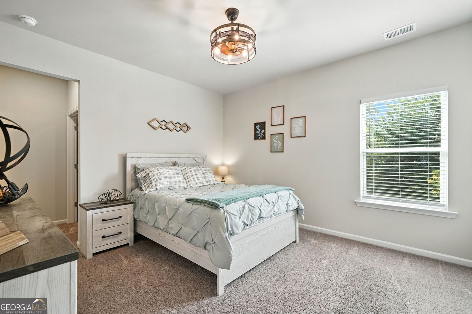 Four Seasons - Residential