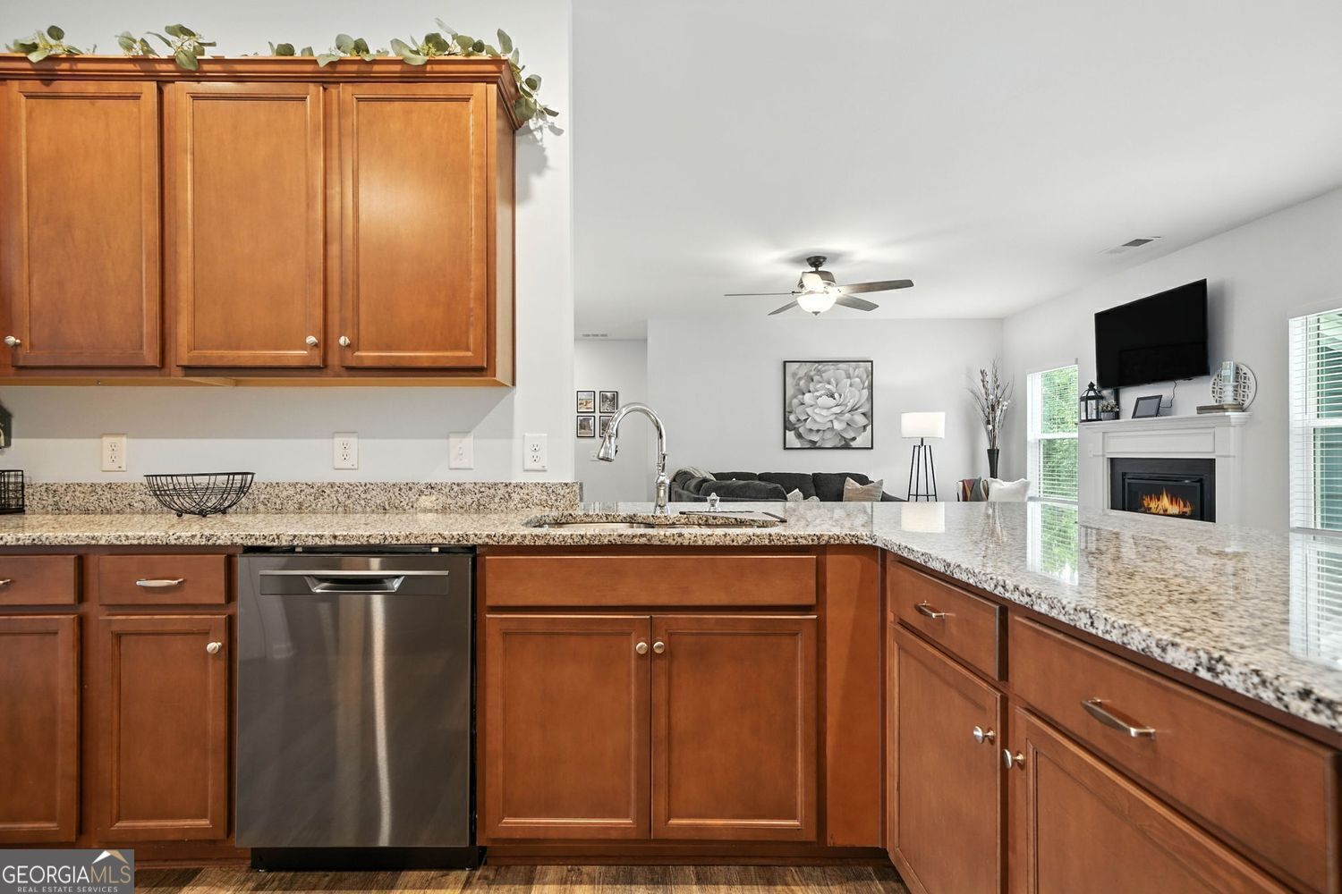 Four Seasons - Residential