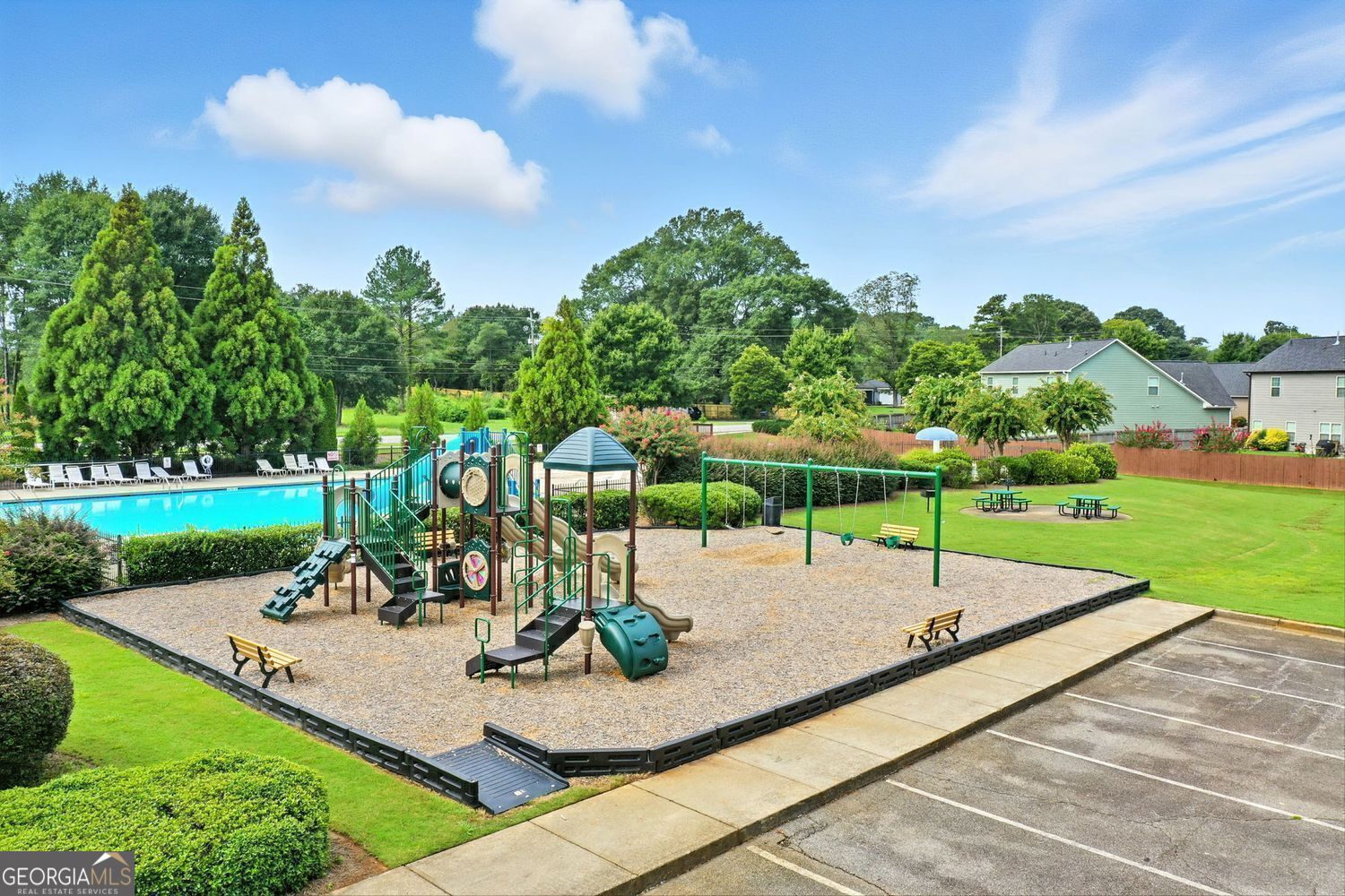 Four Seasons - Residential