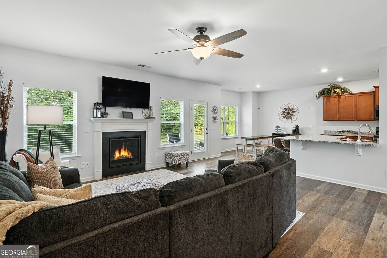 Four Seasons - Residential