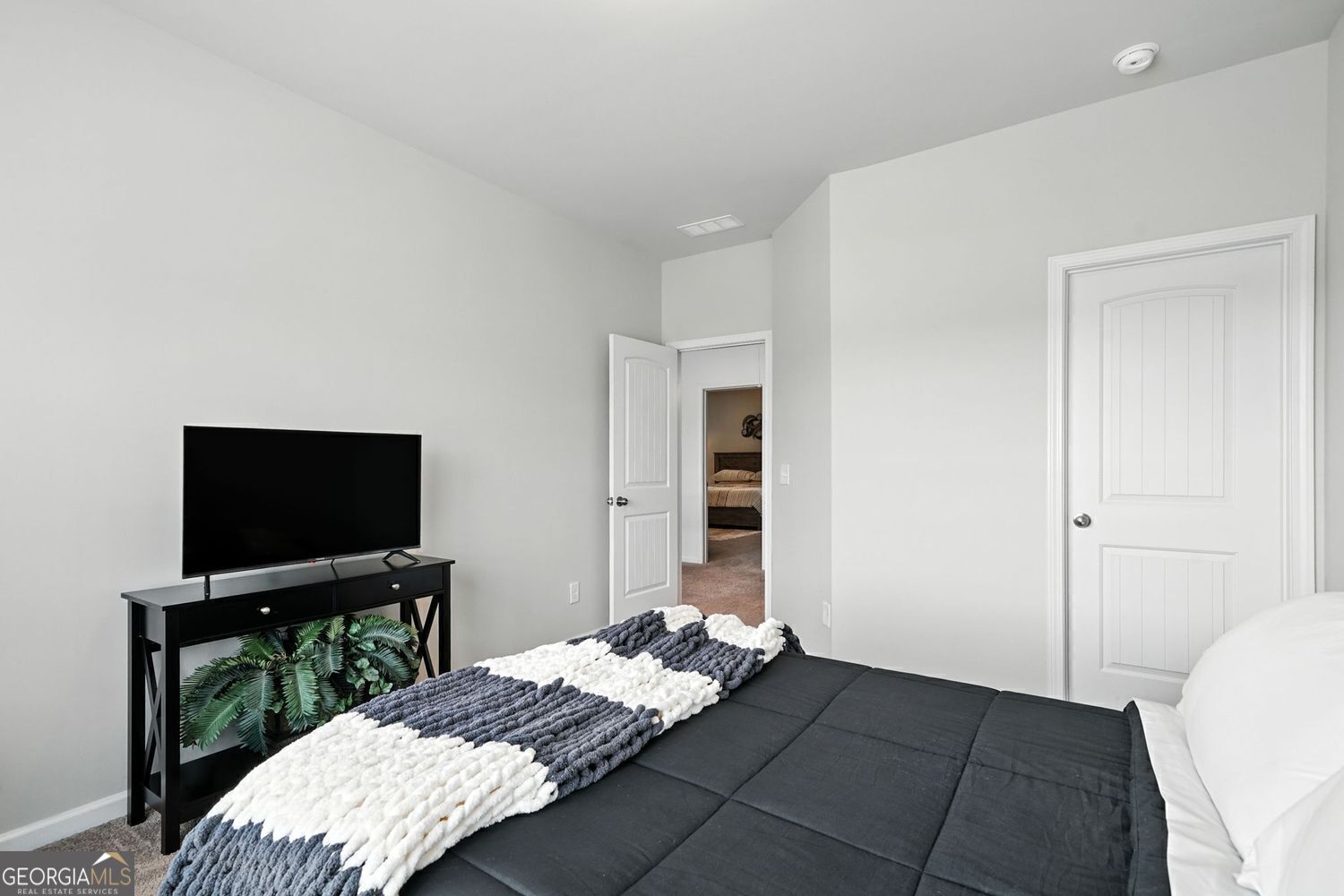 Four Seasons - Residential