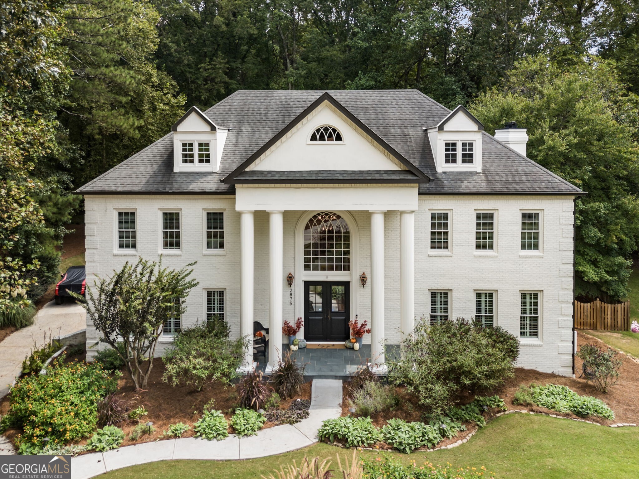 2875 Stoneglen Close