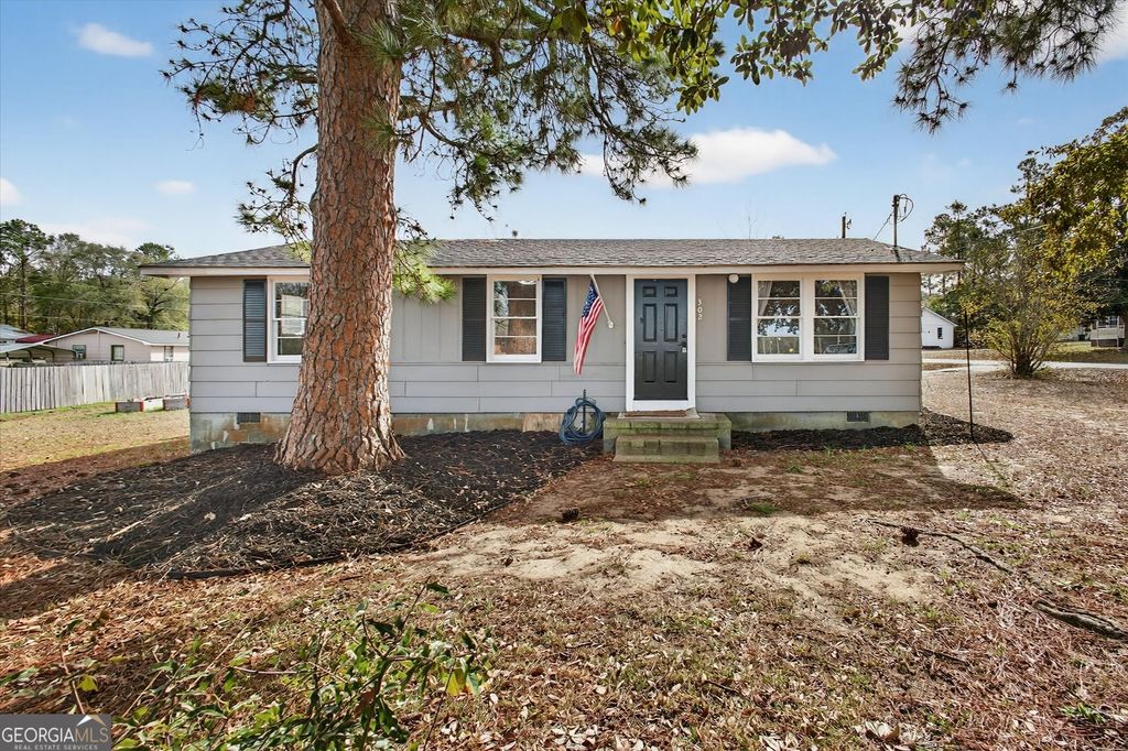 Photo of 302 Randall Street, Sylvania, GA 30467 (MLS # 10674798)
