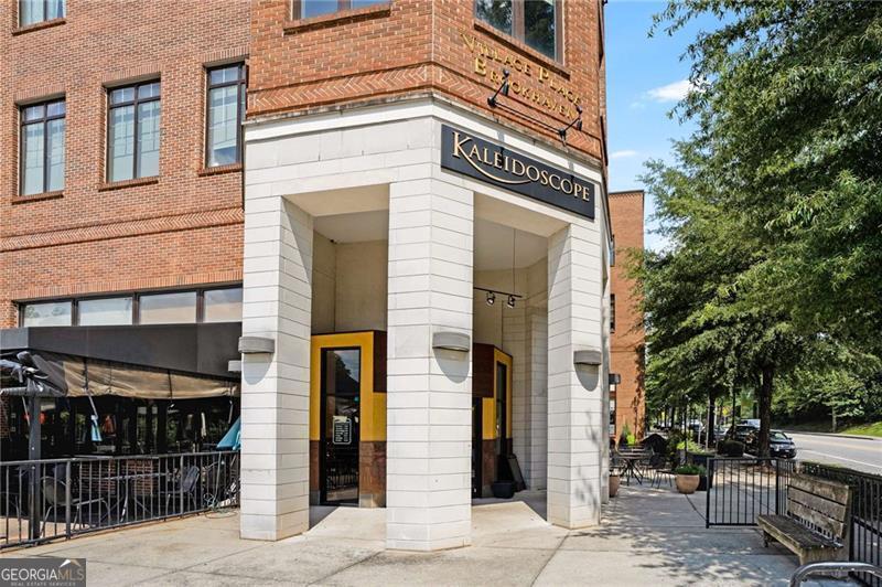 Brookhaven, Georgia 30319, United States, 6 Bedrooms Bedrooms, ,6 BathroomsBathrooms,Residential,Active,83319