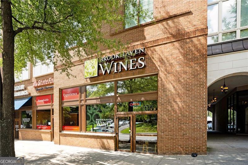 Brookhaven, Georgia 30319, United States, 6 Bedrooms Bedrooms, ,6 BathroomsBathrooms,Residential,Active,83319