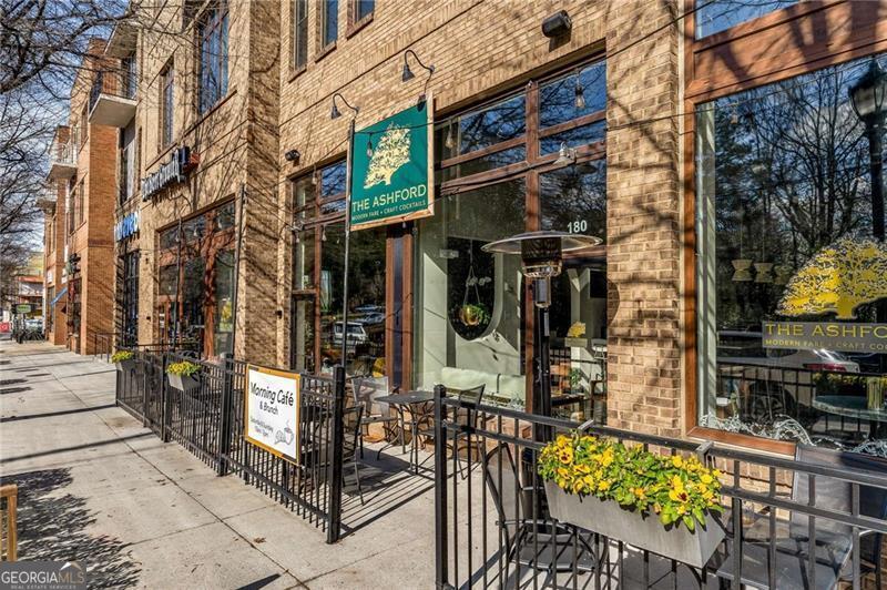 Brookhaven, Georgia 30319, United States, 6 Bedrooms Bedrooms, ,6 BathroomsBathrooms,Residential,Active,83319