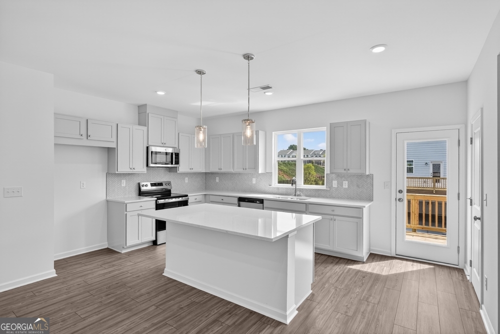 102 Epperly WAY