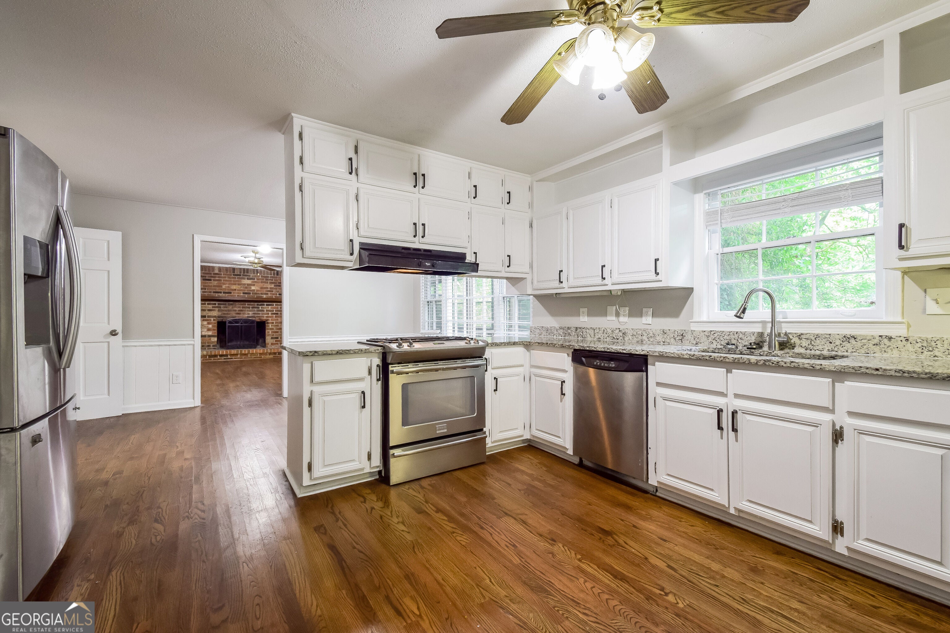 4533 Holliston RD