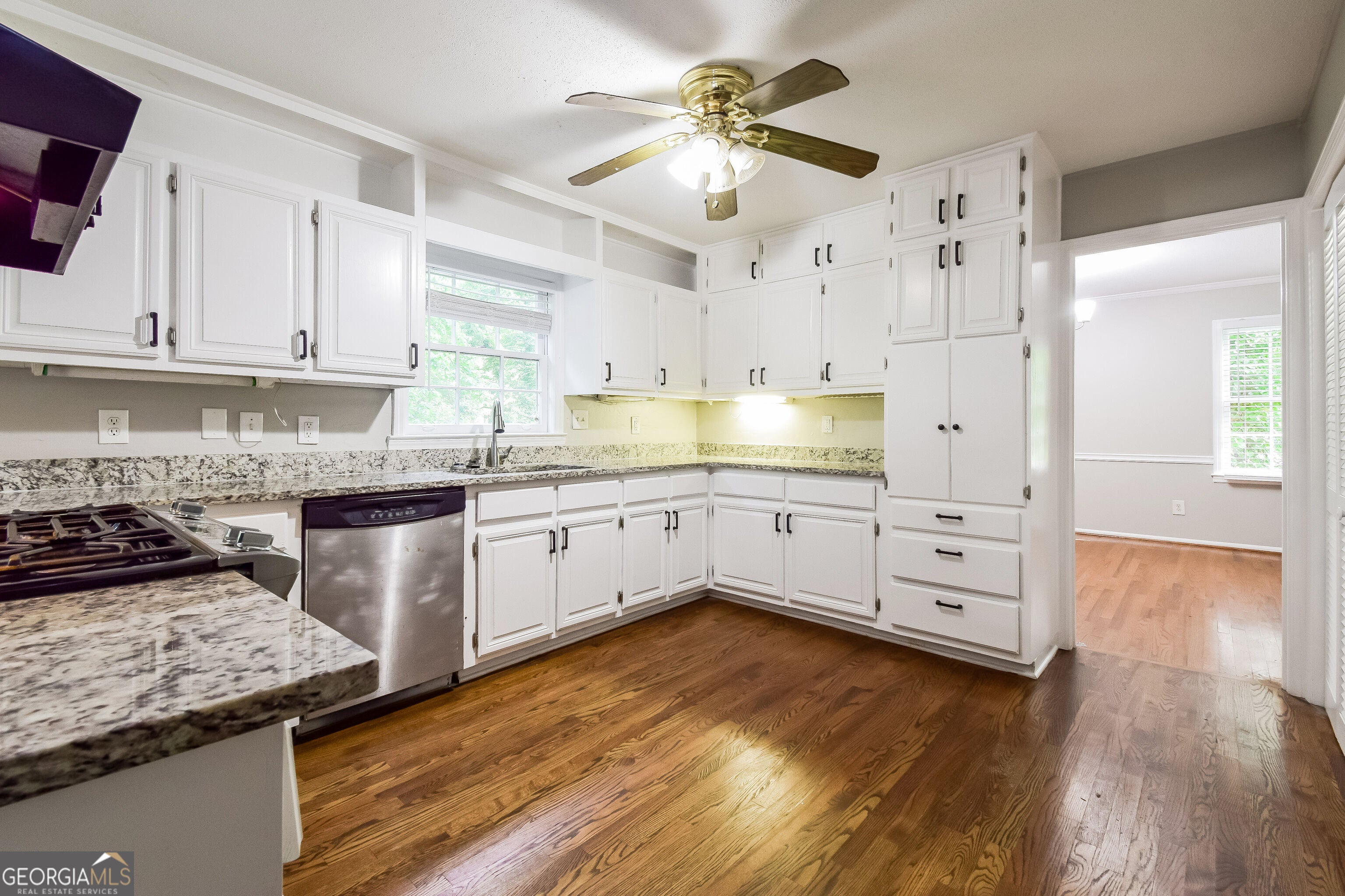 4533 Holliston RD
