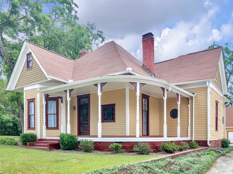 A home in Locust Grove