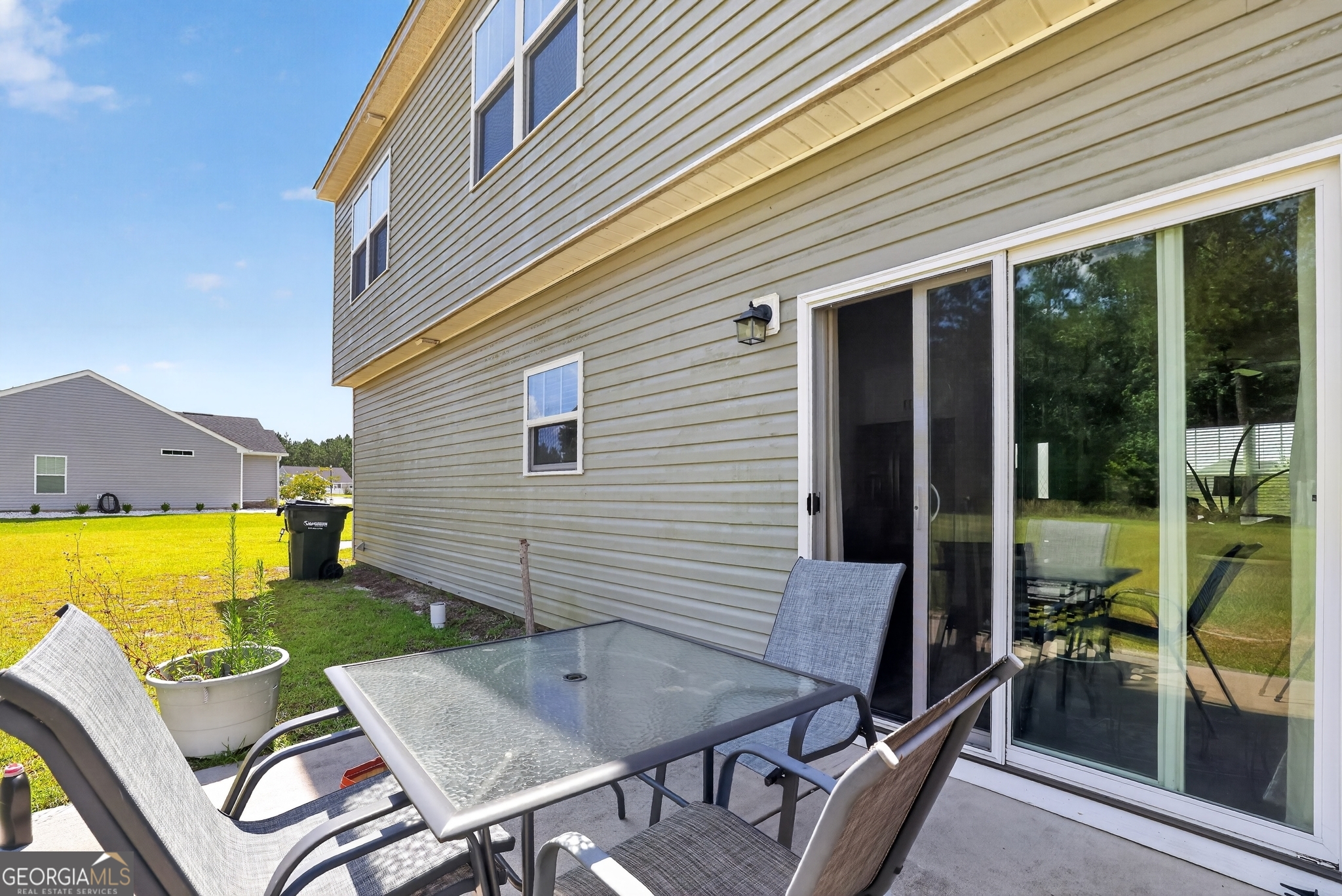 106 Rutledge LN