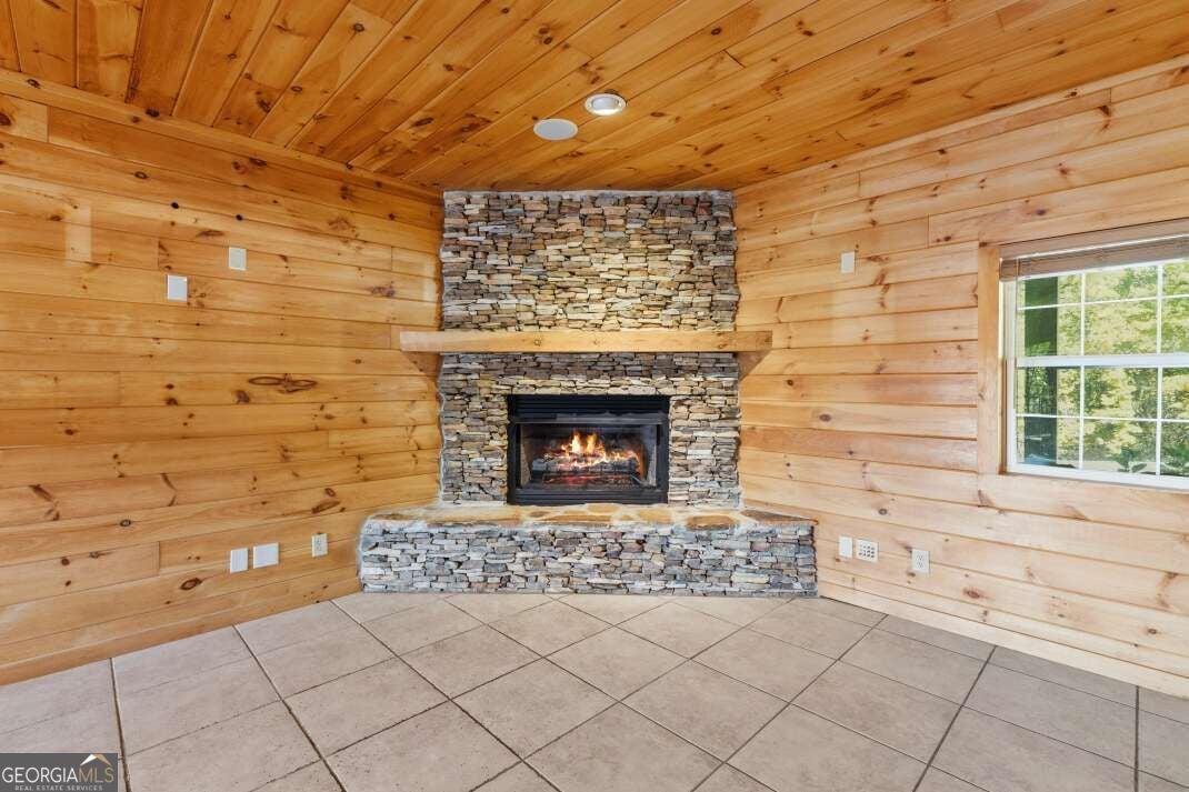 65 Knollwood Glen