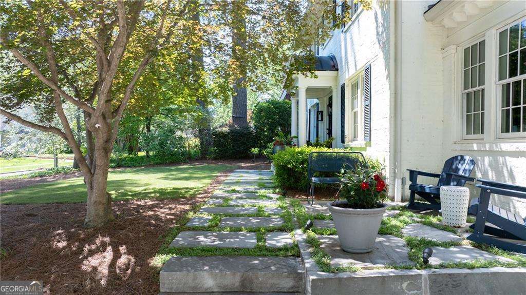 204 Rumson RD NE