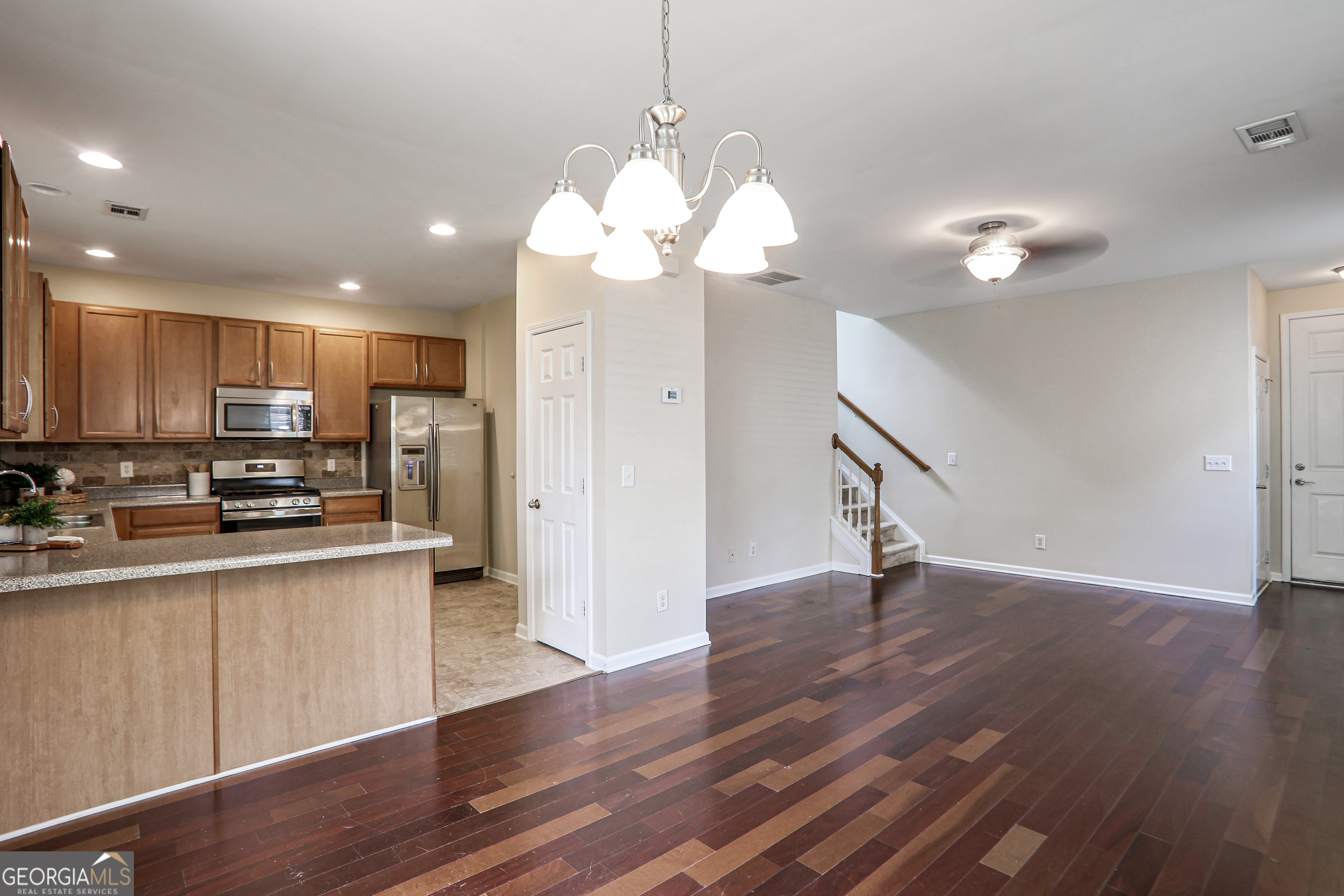 408 Sureyya DR