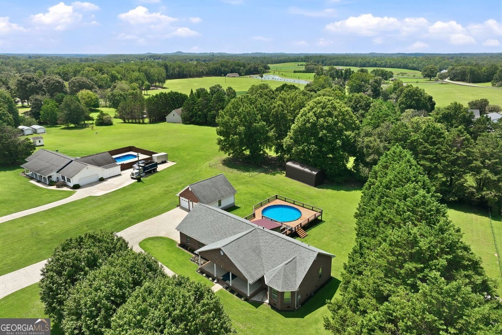 Photo of 5573 Clarks Bridge Road, Clermont, GA 30527 (MLS # 10826756)