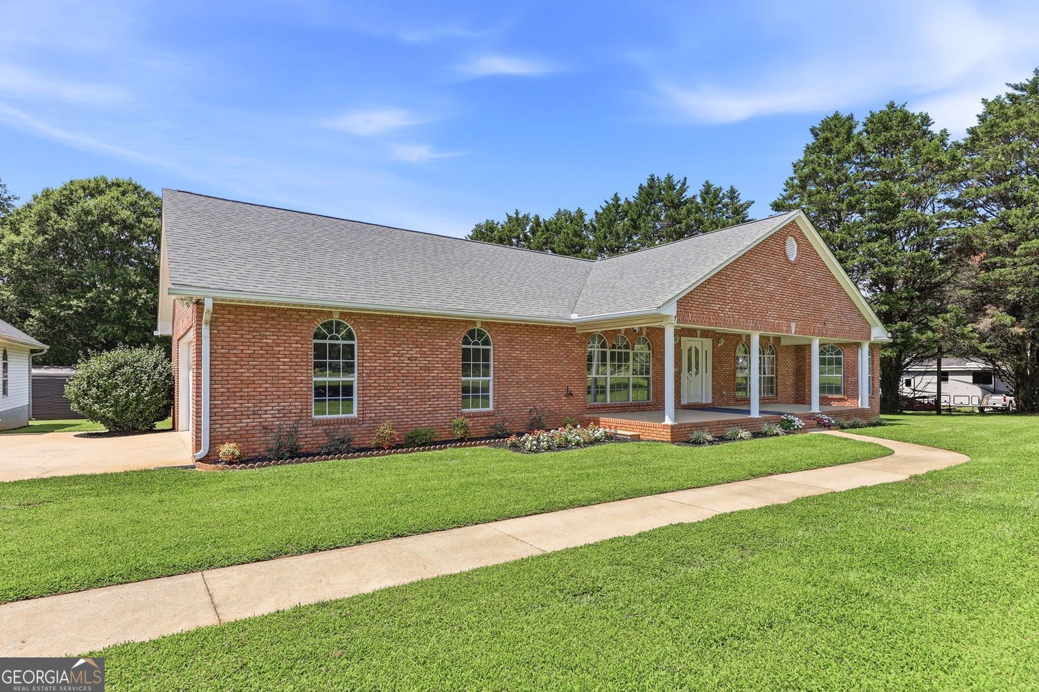 5573 Clarks Bridge RD