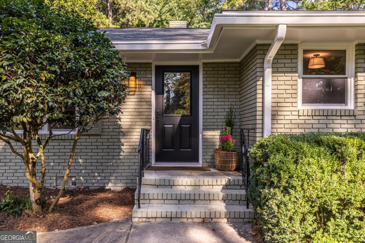 2436 Hazelwood DR