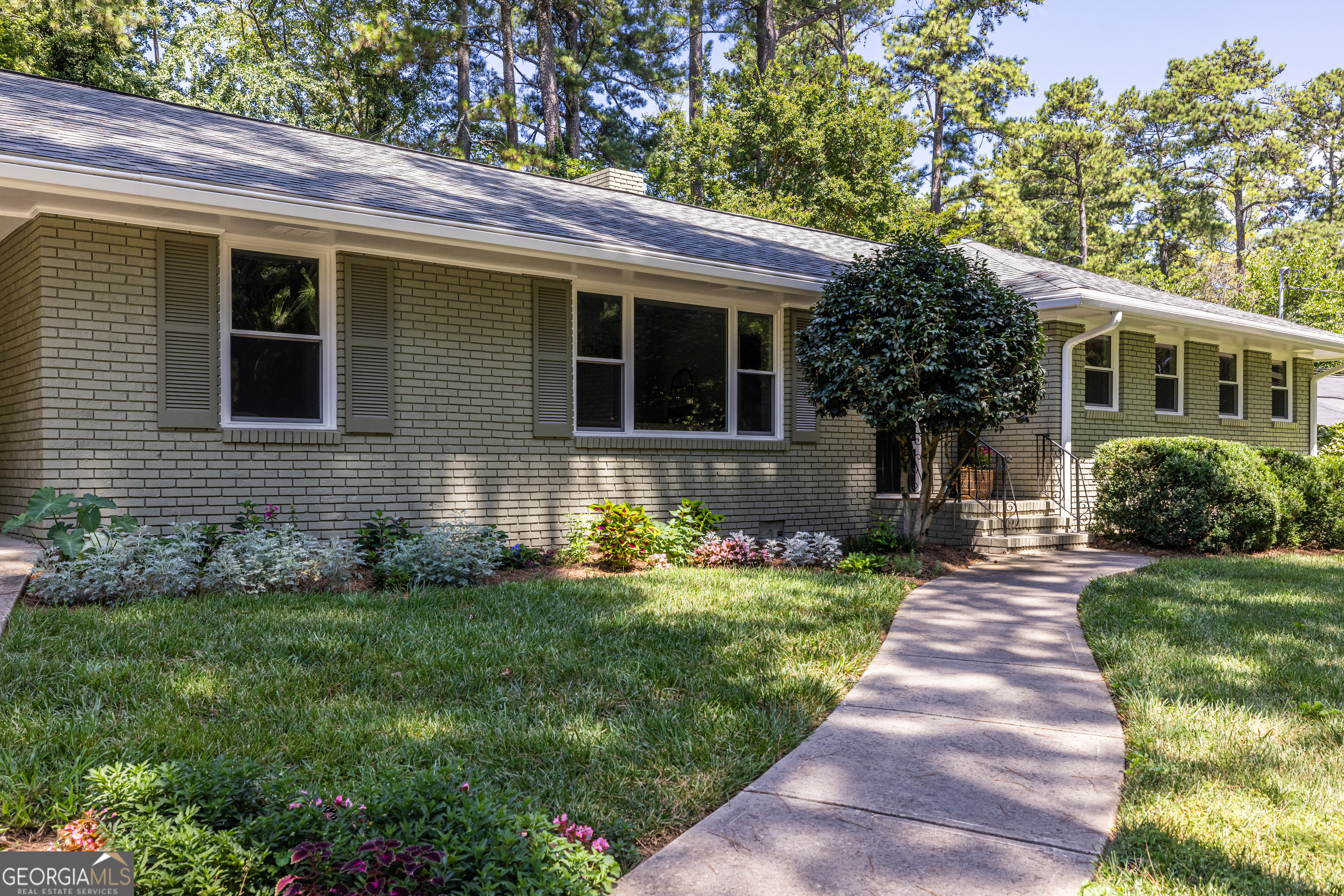 2436 Hazelwood DR