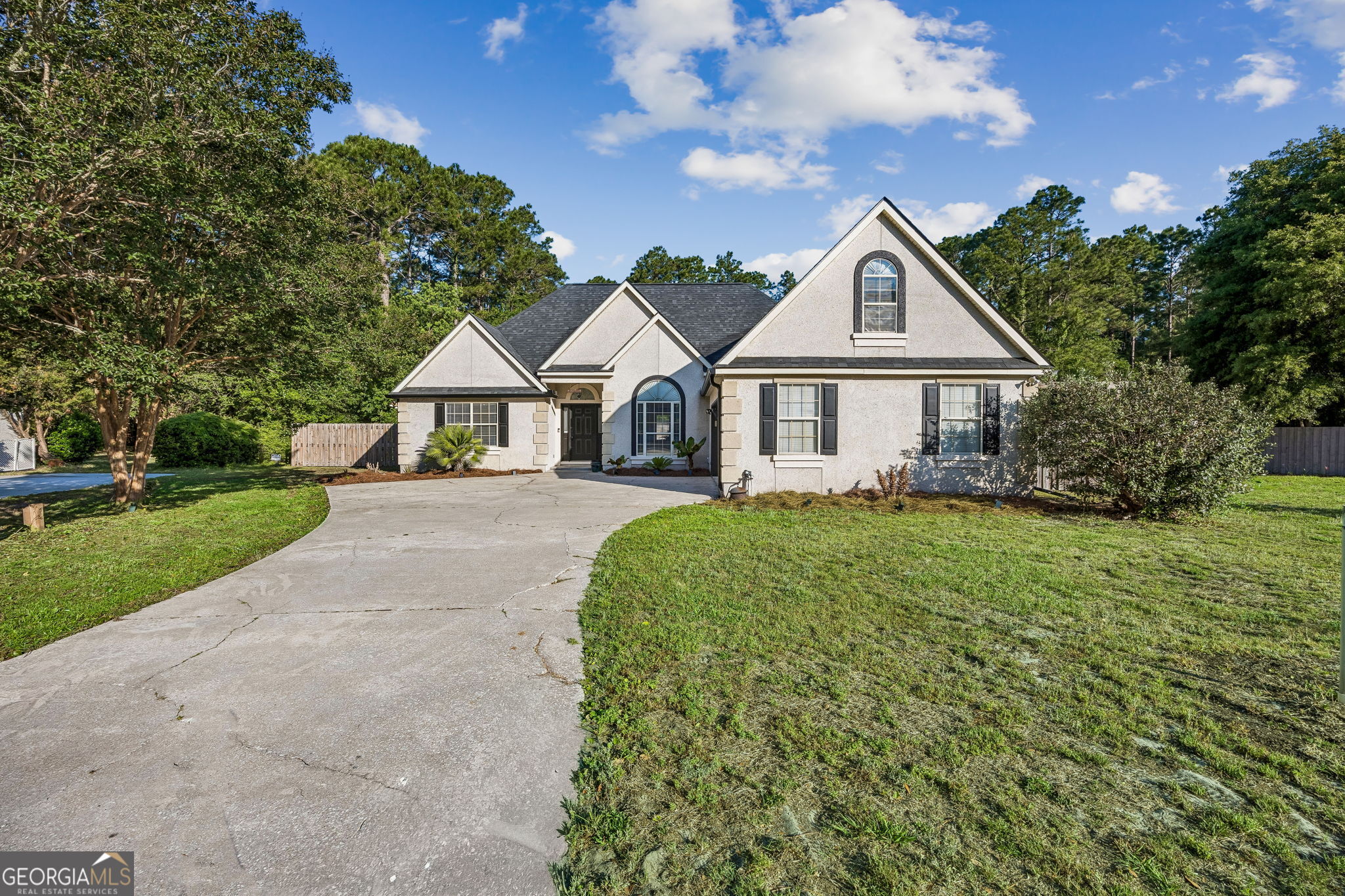 210 Chase CT N