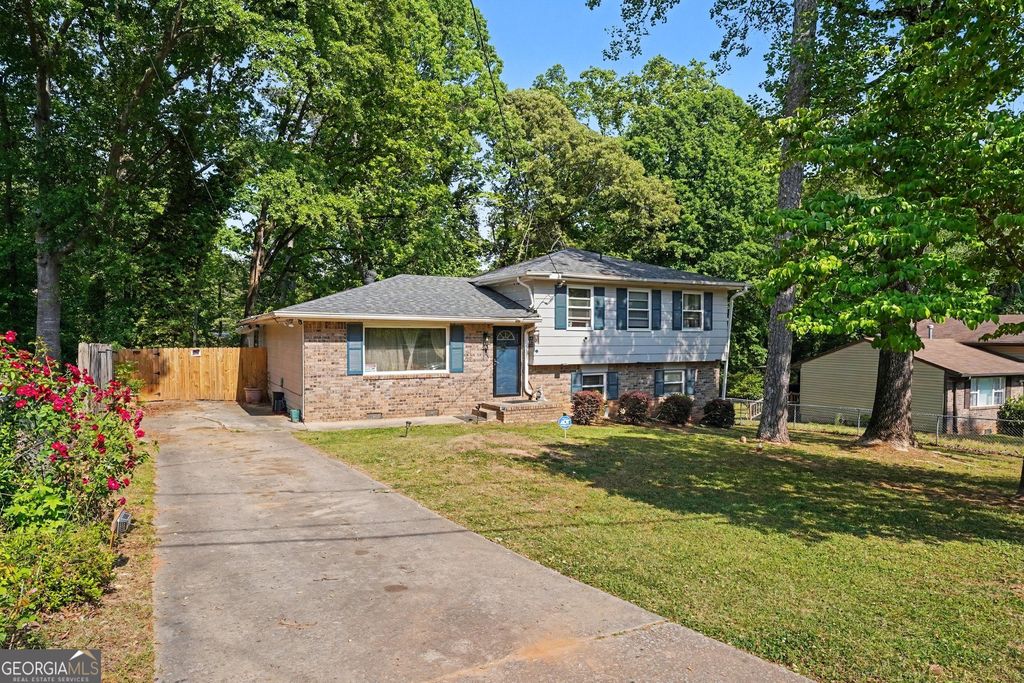 Photo of 6260 Crestview Lane, Forest Park, GA 30297 (MLS # 10754513)