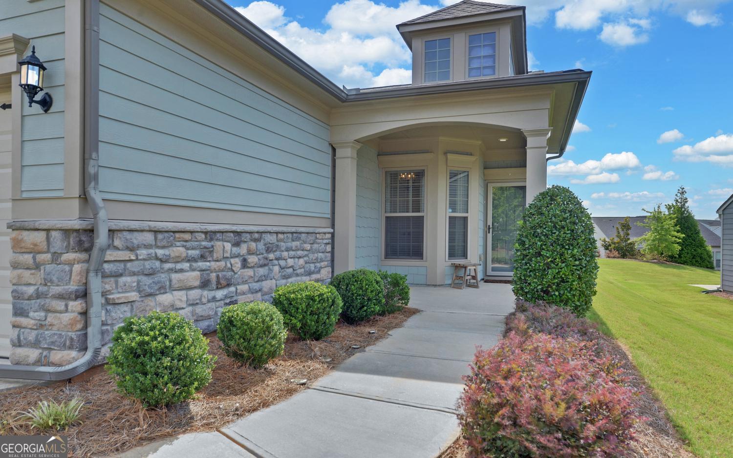 5690 Maple Bluff WAY