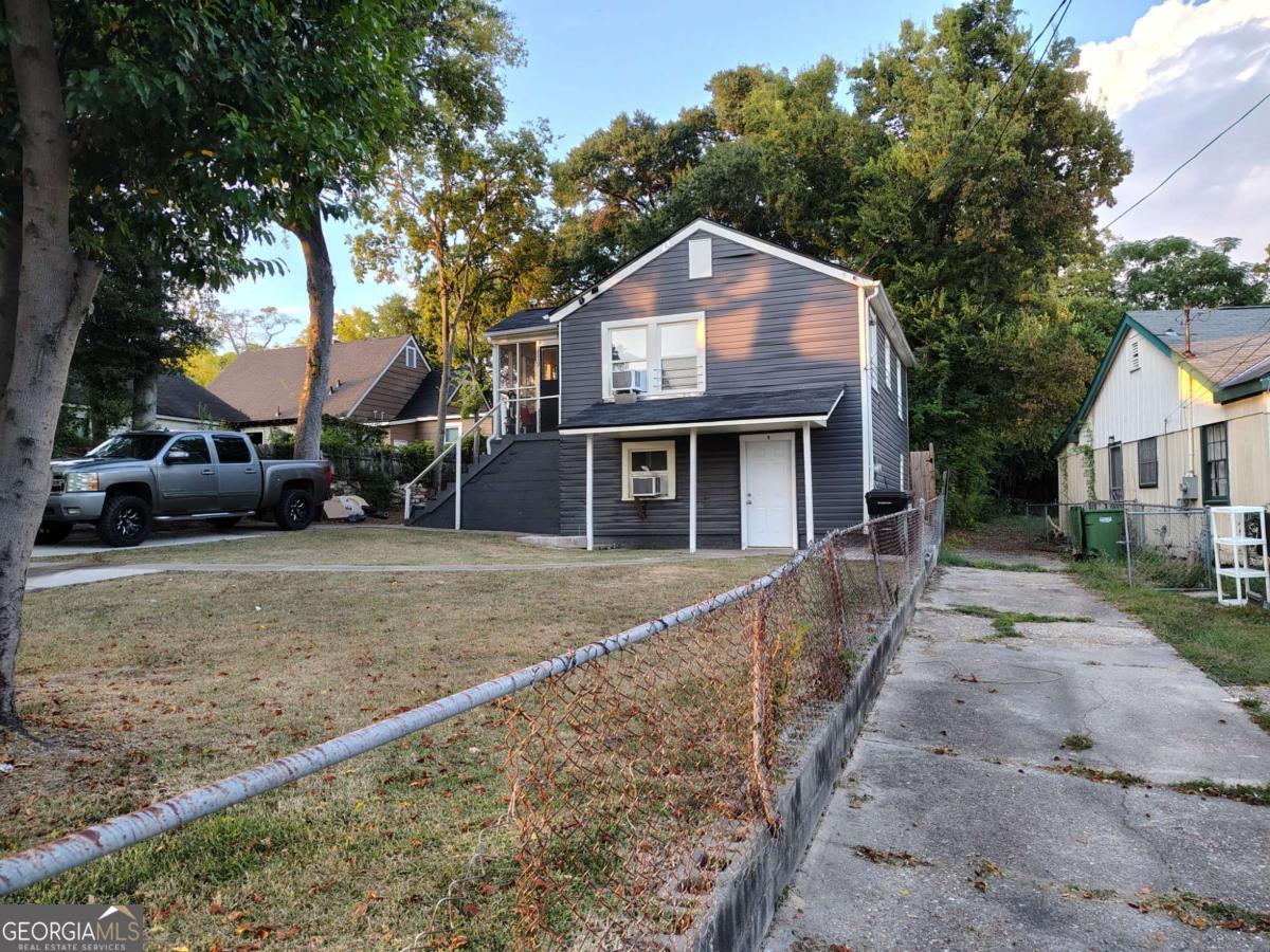 This fully updated duplex is a turn-key investment opportunity featuring a brand-new roof, updated plumbing and electrical, new water heaters, light fixtures, cabinets, fresh paint, flooring, and more! Conveniently located near Veterans Parkway, Manchester Expressway, Downtown Columbus, and I-185, this property offers both accessibility and strong rental appeal. Both units are all-electric Equipped with washer/dryer connections and appliances, Separate electric meters Shared one water meter Low-maintenance property ideal for investors, Don't miss out on this ready-to-go income-producing property!