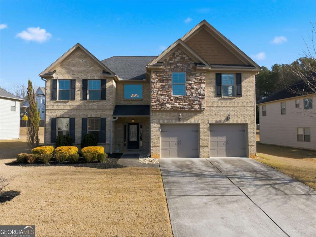 2433 Noelle LN