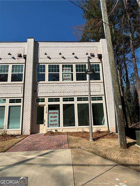 Fabulous Office space right on Main Street Downtown Woodstock! Great visibility with approx 16,000 in traffic count drive by daily! Easy walk to dining and recreation. Available April 1 (or maybe a little before if needed).