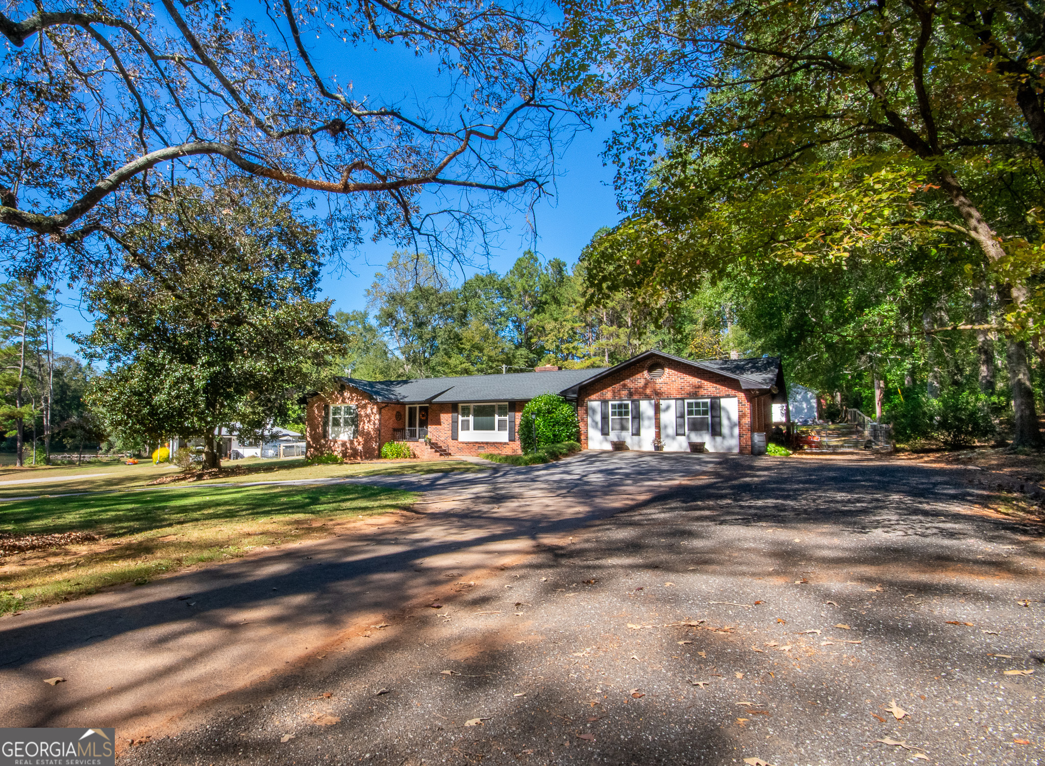 163 Sheppard DR