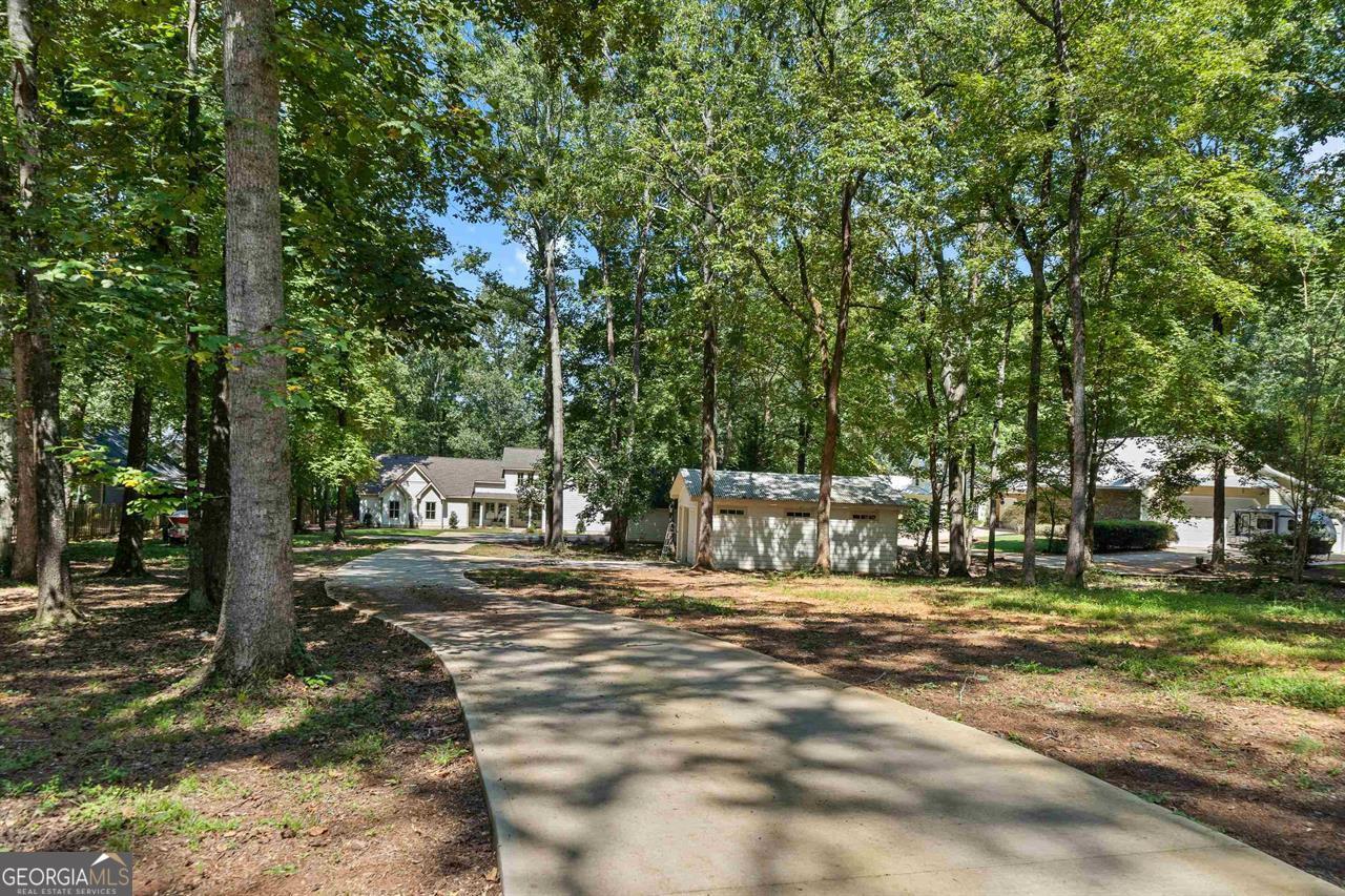 136 N Hidden Lake DR