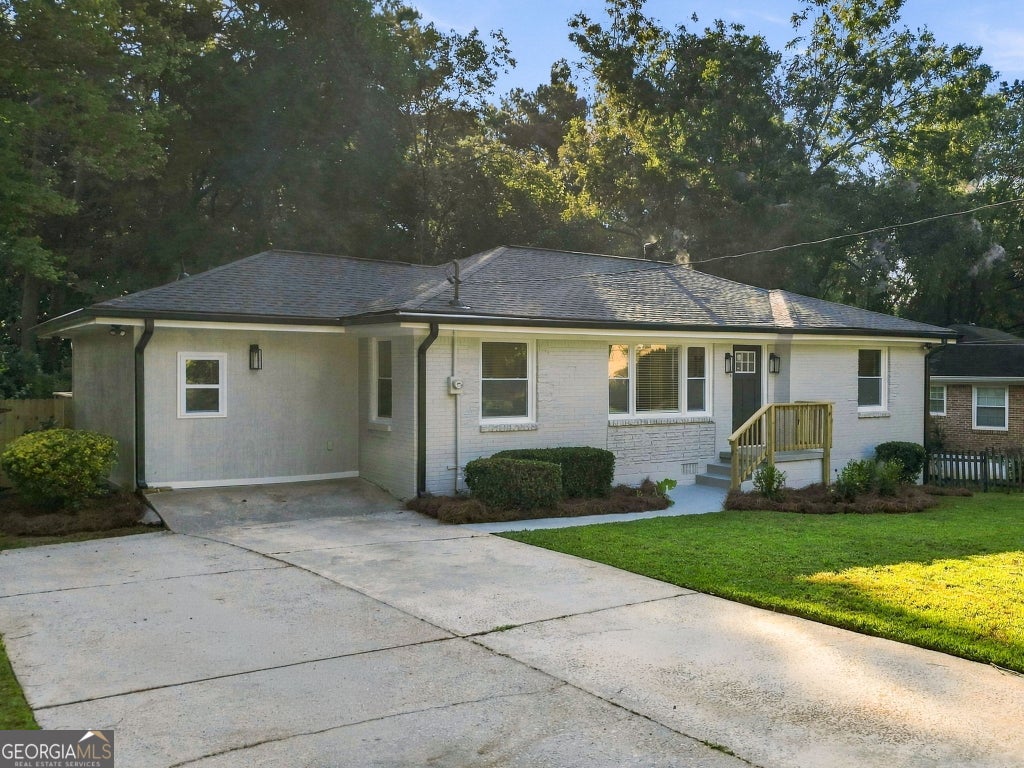 Photo of 2162 Holly Hill Dr, Decatur, GA 30032 (MLS # 10849427)