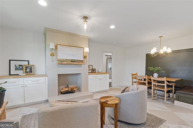 447 Rockwell Church RD NW