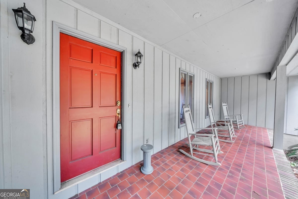 157 Lakeview LN