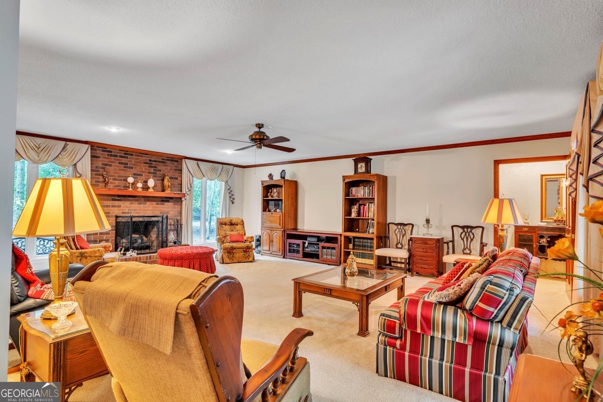 157 Lakeview LN